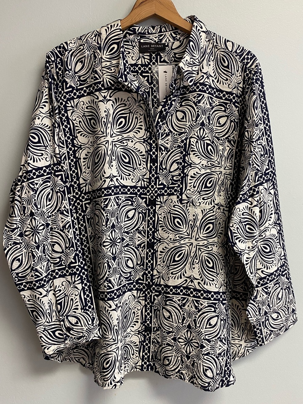 NWT LANE BRYANT TOP - 22/24